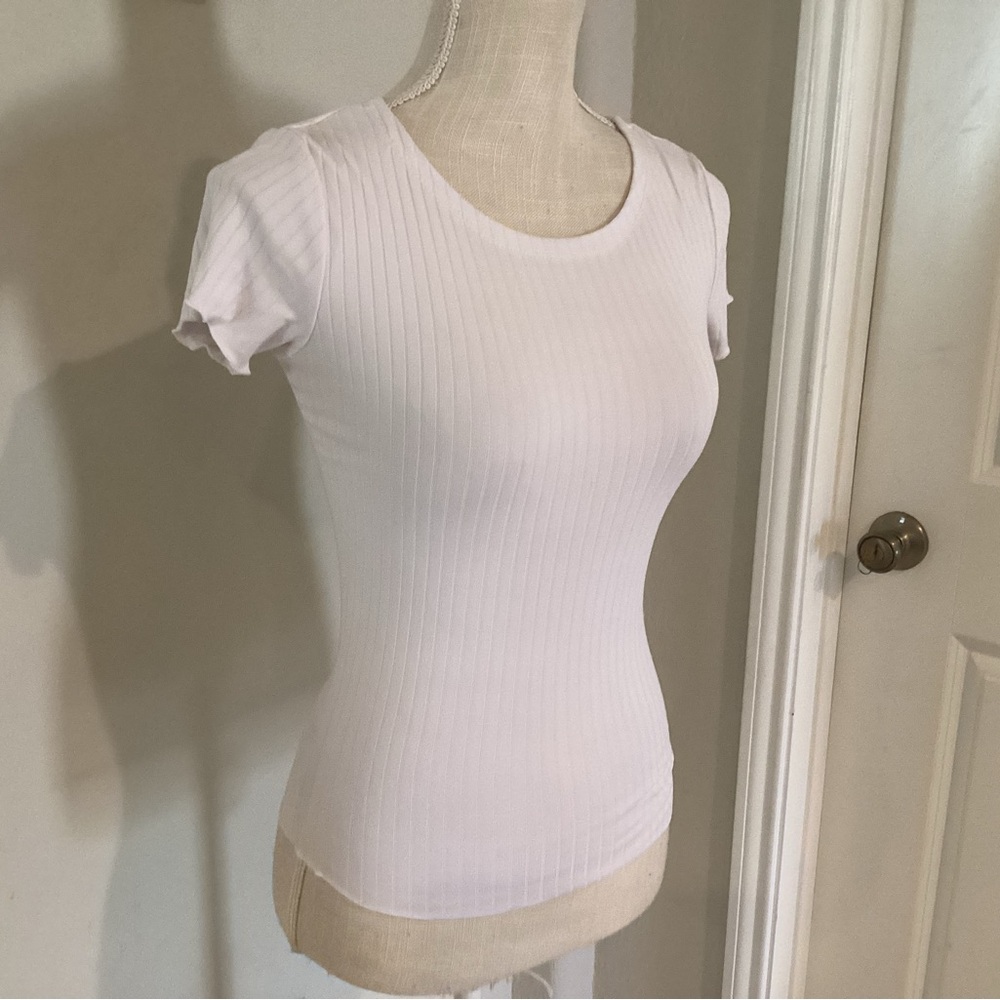 ROE White Ribbed Short Sleeve Tee - Picture 2 of 5